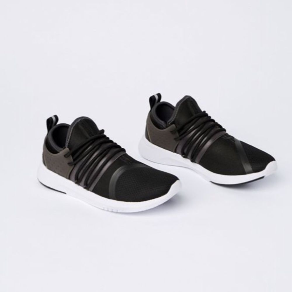 Fabletics Black Pismo Performance Sneakers